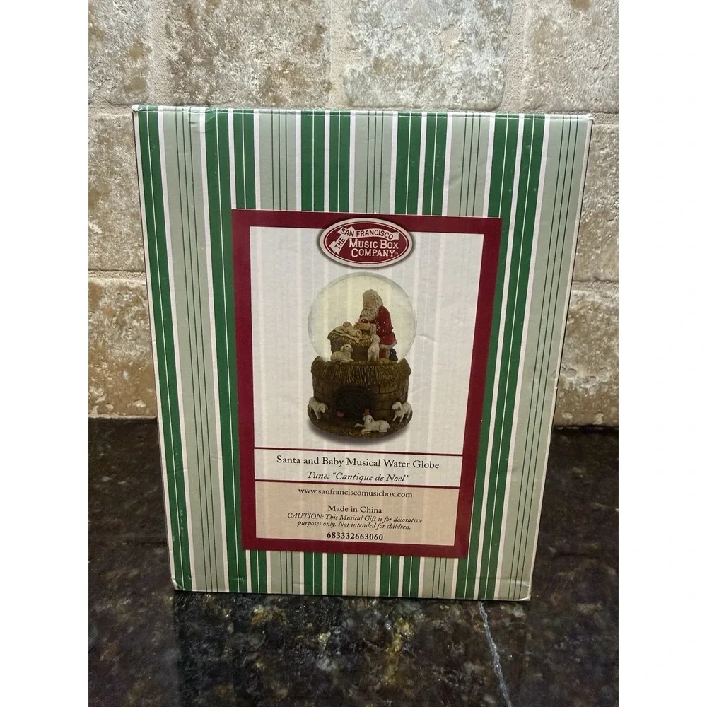 THE SAN FRANCISCO MUSIC BOX COMPANY Santa & Baby Jesus Musical Water Globe NEW